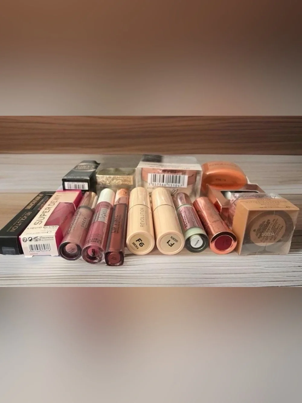 16pcs of Full Make-up Set of Revolution #Make-up lot